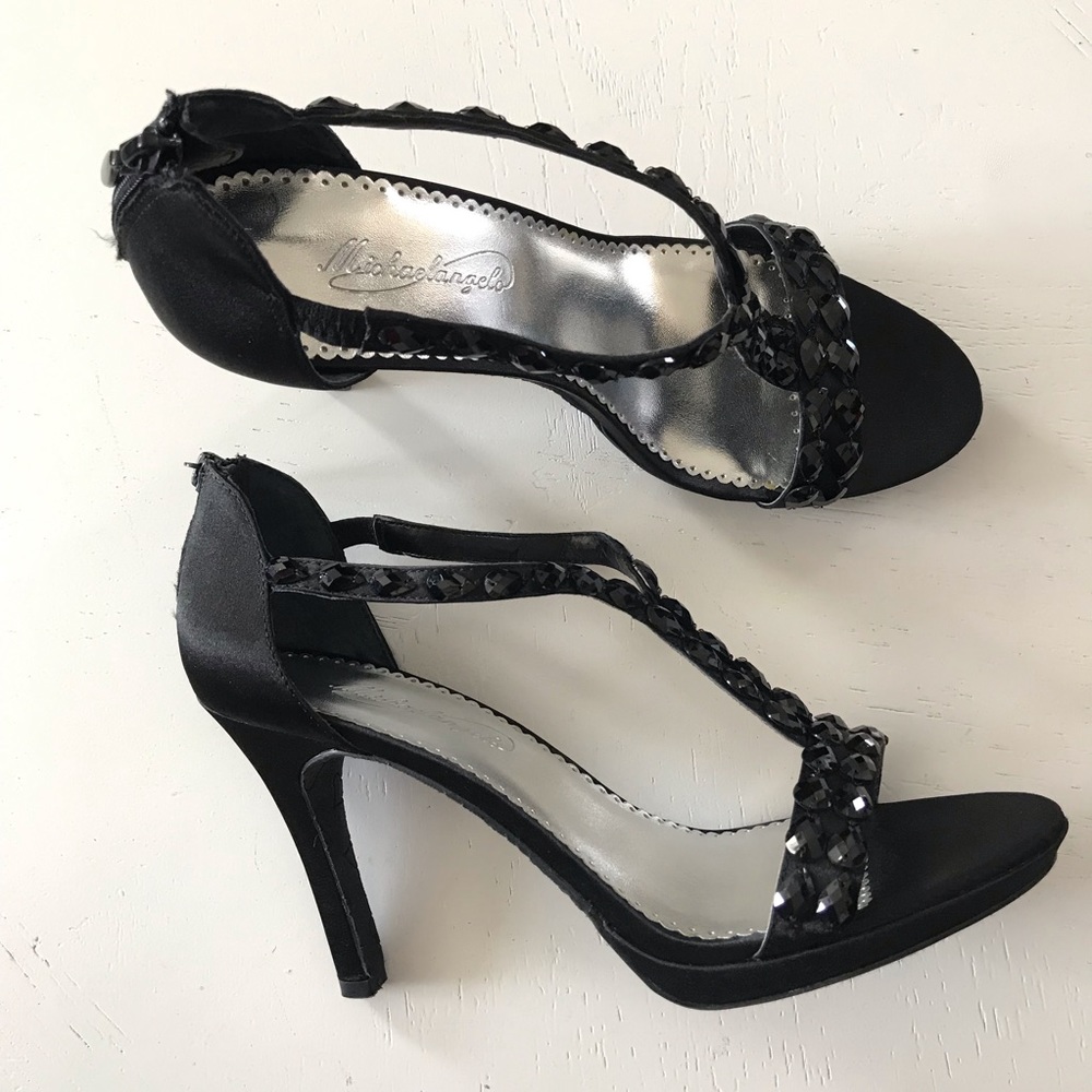 Michaelangelo size 9 black strap heels
